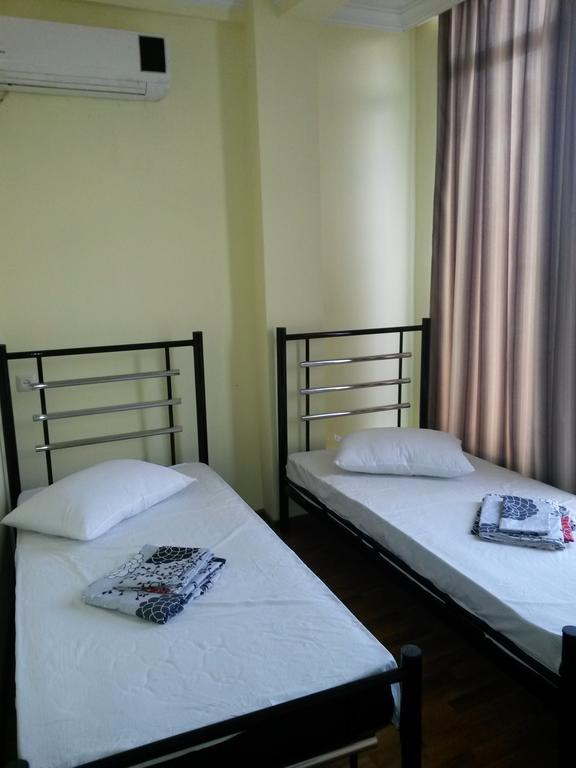 Hotel George Dom Batumi Zimmer foto